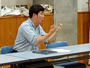 海下先生の指揮のようす